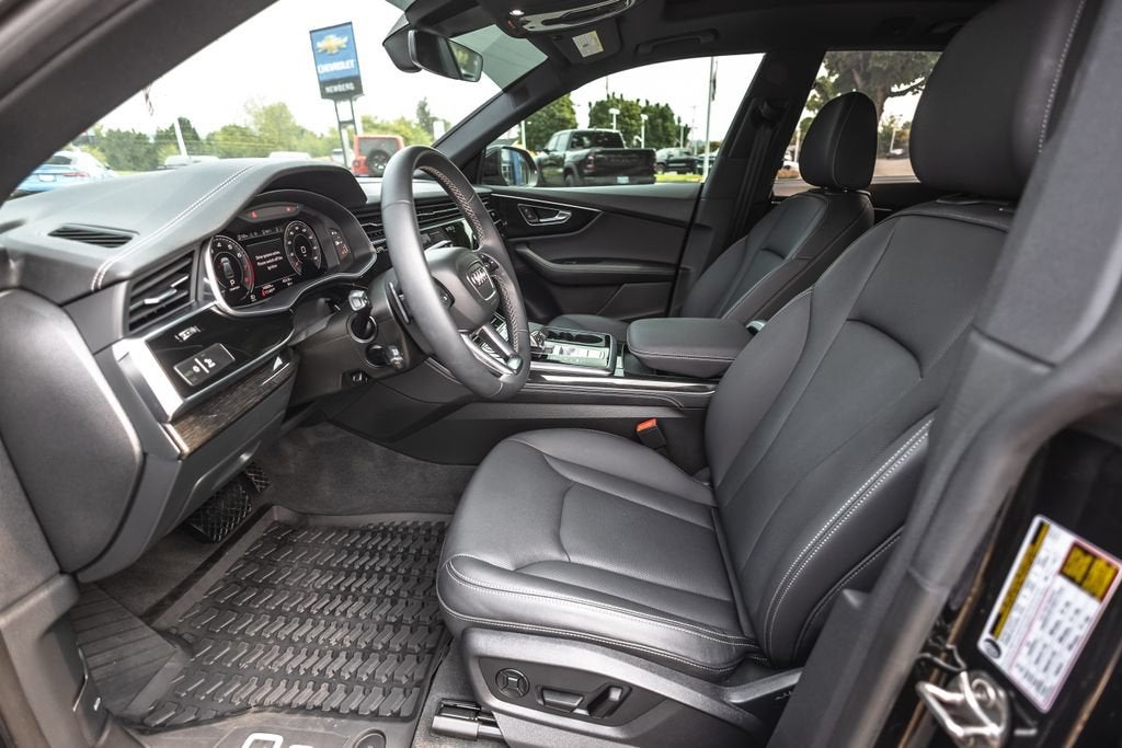 2025 Audi Q8 Premium Plus