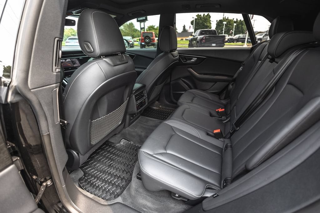 2025 Audi Q8 Premium Plus