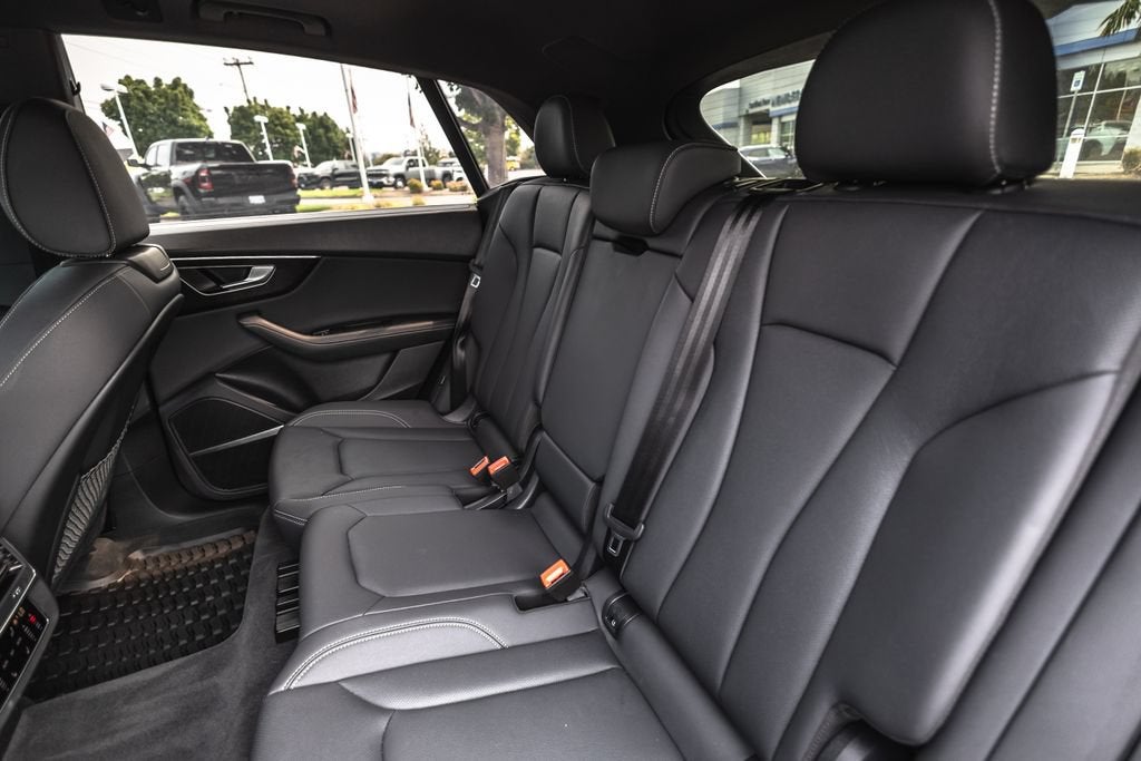 2025 Audi Q8 Premium Plus