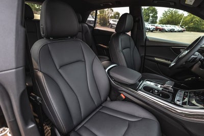 2025 Audi Q8 Premium Plus