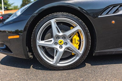 2010 Ferrari California Base