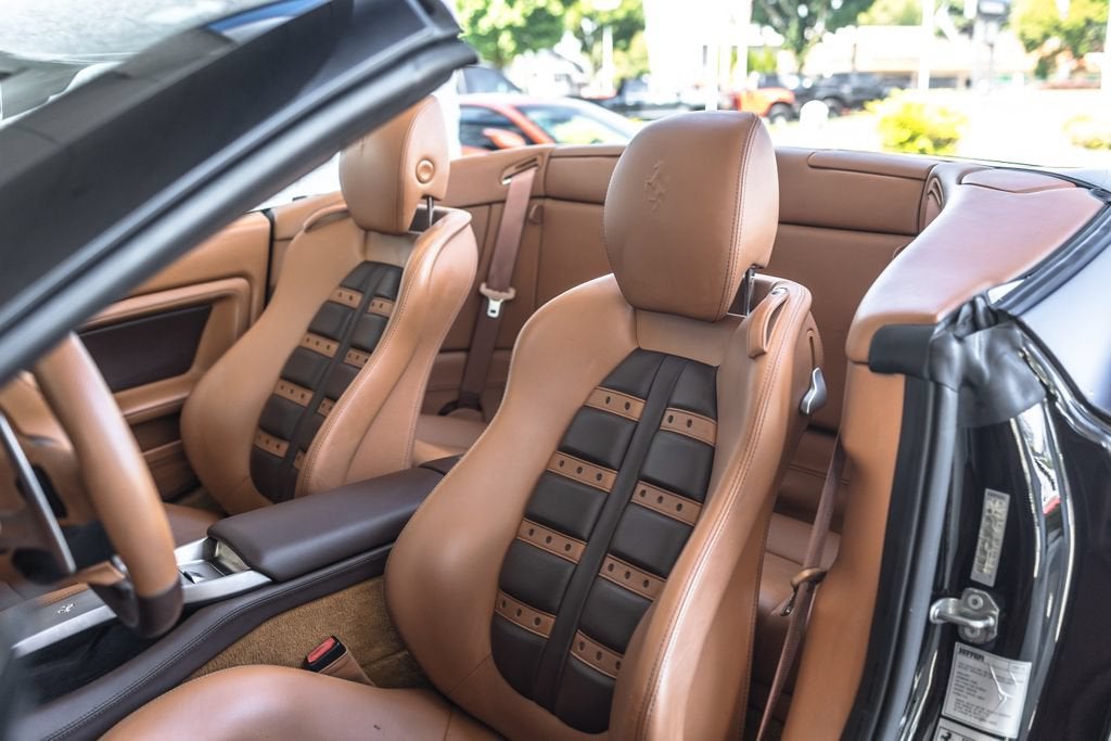 2010 Ferrari California Base