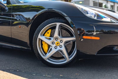2010 Ferrari California Base
