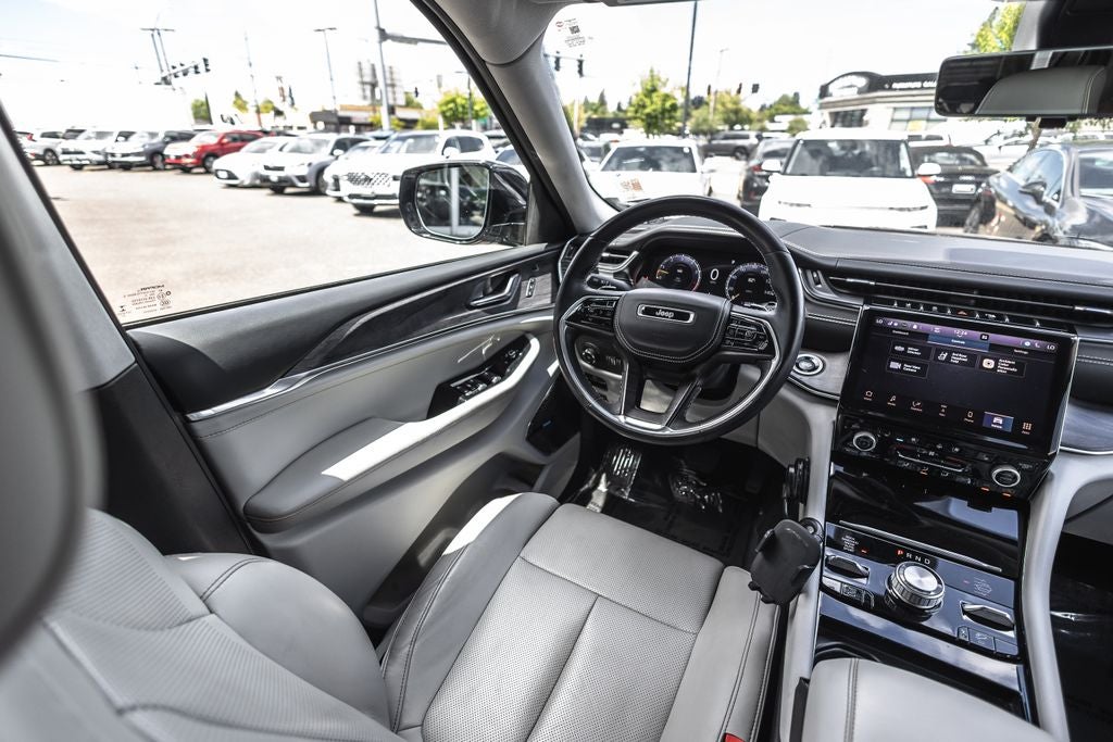 2021 Jeep Grand Cherokee L Overland 5.7L V8 HEMI