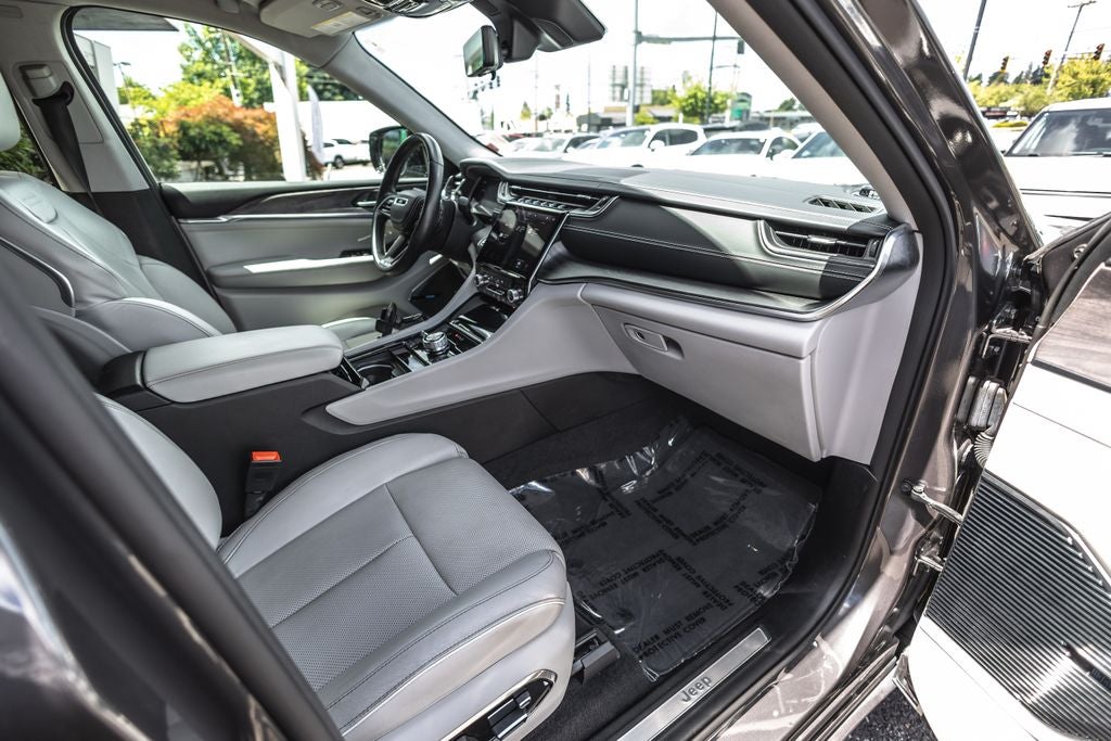 2021 Jeep Grand Cherokee L Overland 5.7L V8 HEMI
