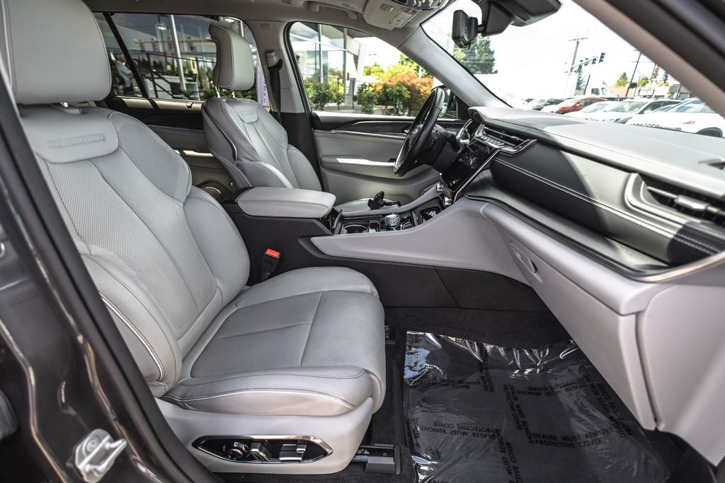 2021 Jeep Grand Cherokee L Overland 5.7L V8 HEMI