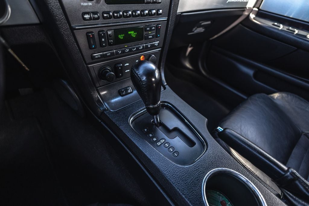 2003 Ford Thunderbird Base