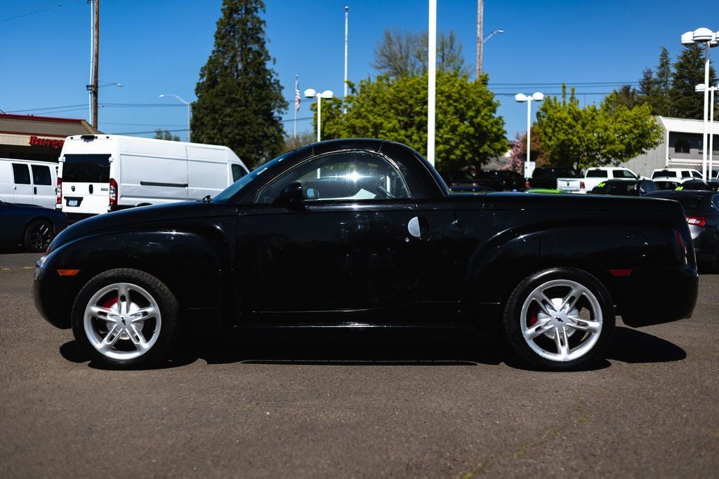 2004 Chevrolet SSR Base