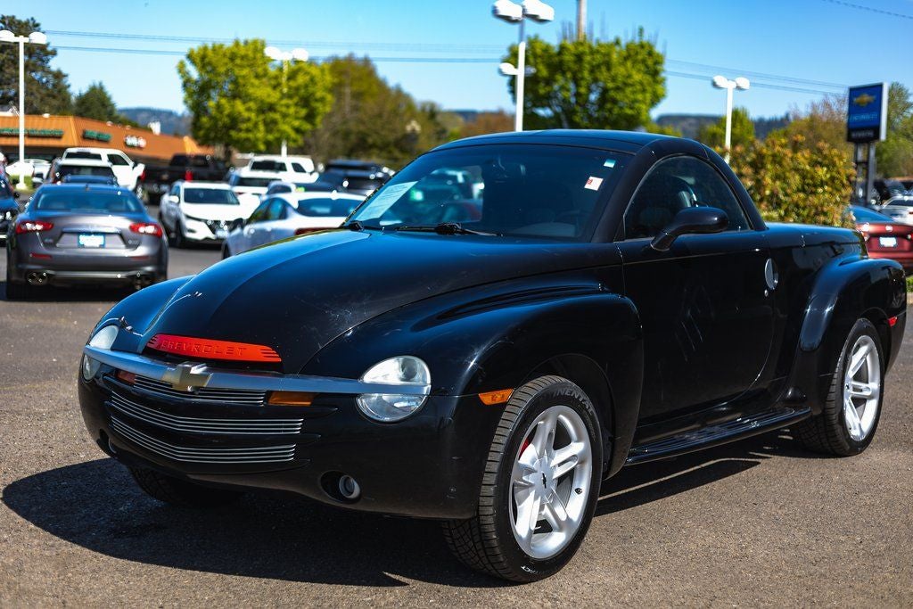 2004 Chevrolet SSR Base