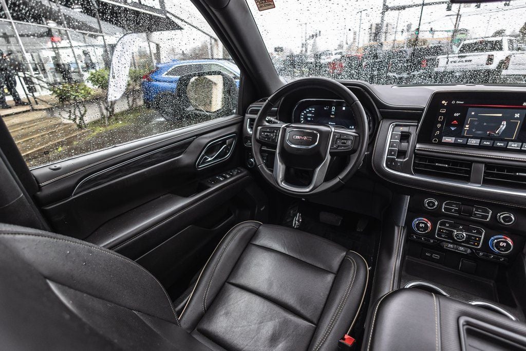 2023 GMC Yukon XL SLT