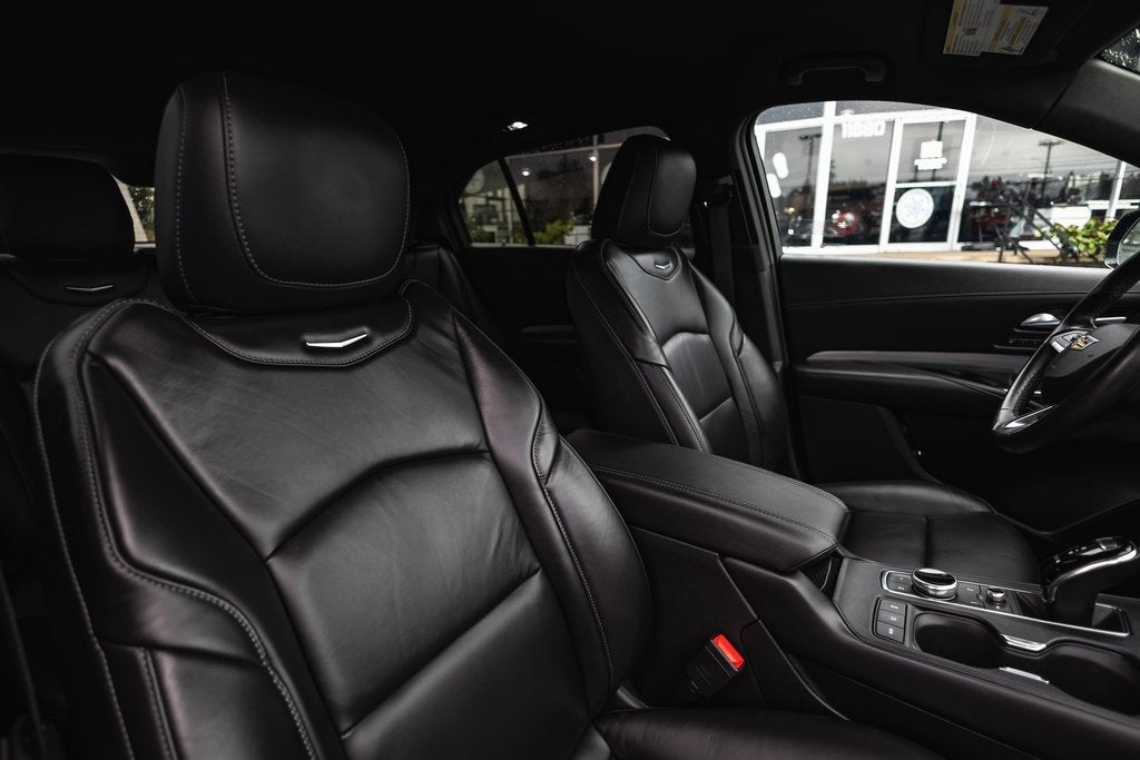 2023 Cadillac XT4 Premium Luxury