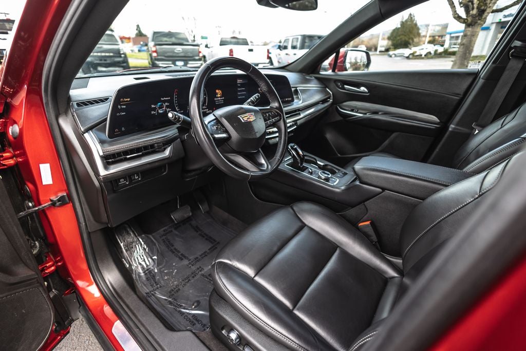 2024 Cadillac XT4 Premium Luxury