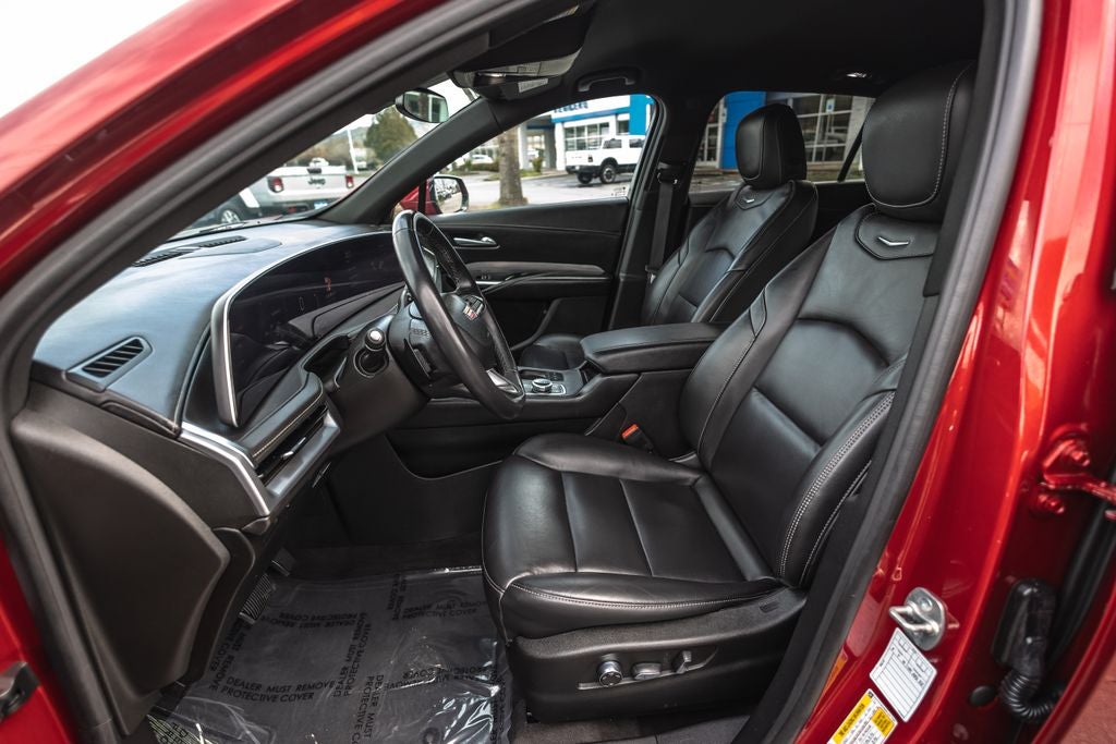 2024 Cadillac XT4 Premium Luxury
