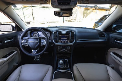 2023 Chrysler 300 Touring