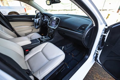 2023 Chrysler 300 Touring