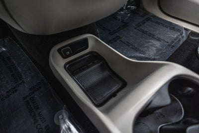 2020 Chrysler Voyager L