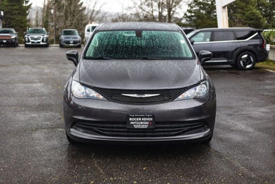 2020 Chrysler Voyager L