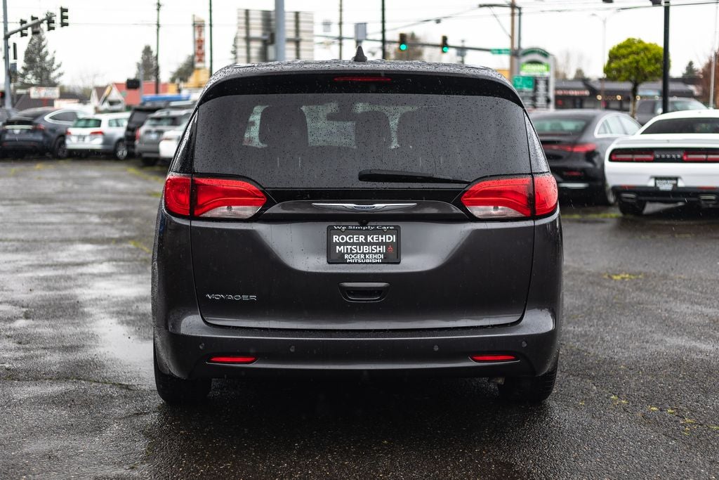 2020 Chrysler Voyager L