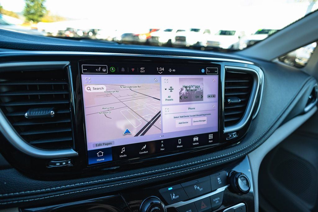 2024 Chrysler Pacifica Hybrid Select