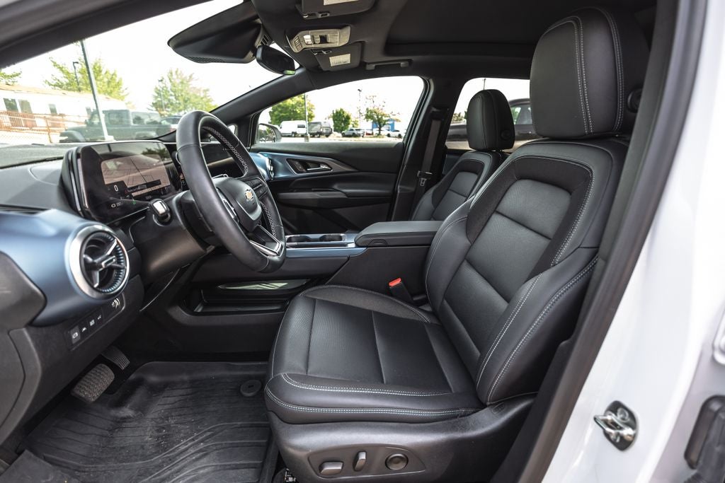 2025 Chevrolet Equinox EV LT