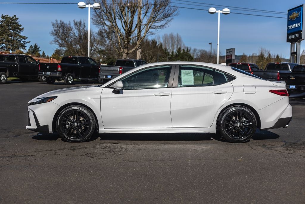 2025 Toyota Camry SE