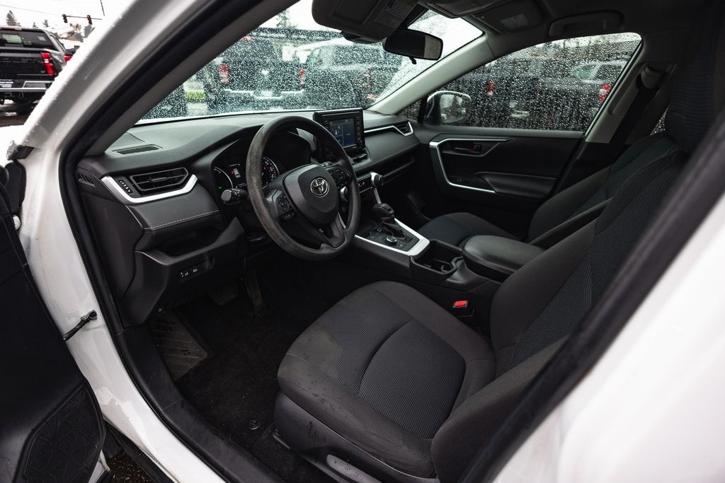 2022 Toyota RAV4 Hybrid LE