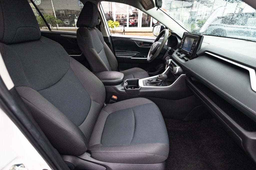 2022 Toyota RAV4 Hybrid LE