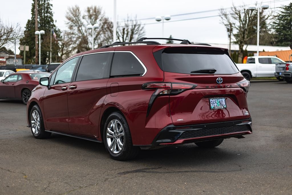 2022 Toyota Sienna XSE 7 Passenger