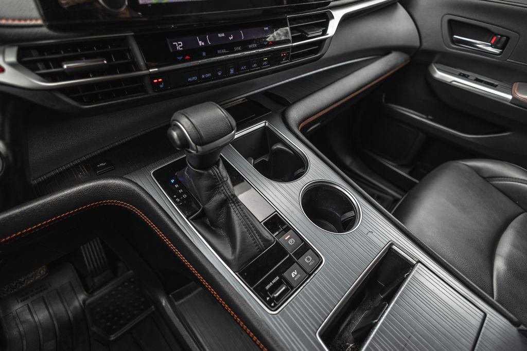 2022 Toyota Sienna XSE 7 Passenger