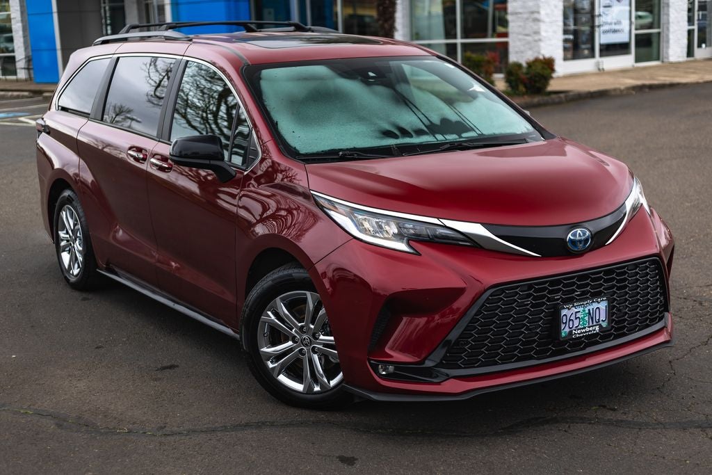 2022 Toyota Sienna XSE 7 Passenger