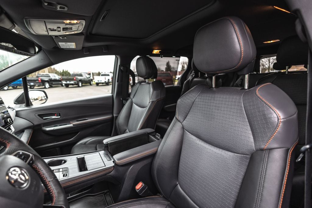 2022 Toyota Sienna XSE 7 Passenger
