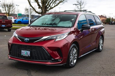 2022 Toyota Sienna XSE 7 Passenger