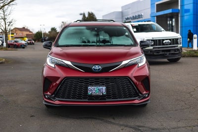 2022 Toyota Sienna XSE 7 Passenger