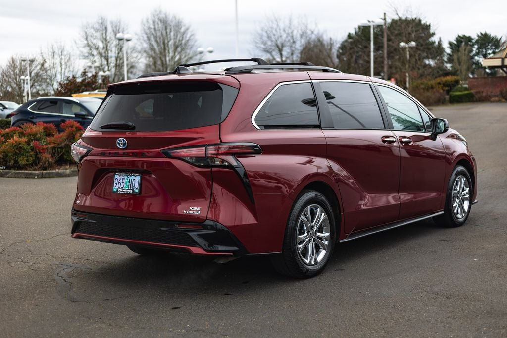 2022 Toyota Sienna XSE 7 Passenger