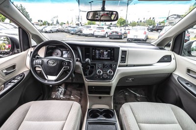 2017 Toyota Sienna LE 8 Passenger