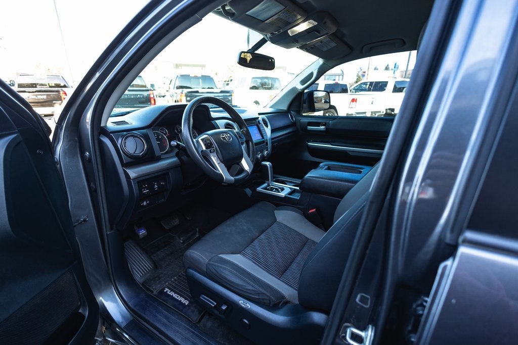 2017 Toyota Tundra SR5