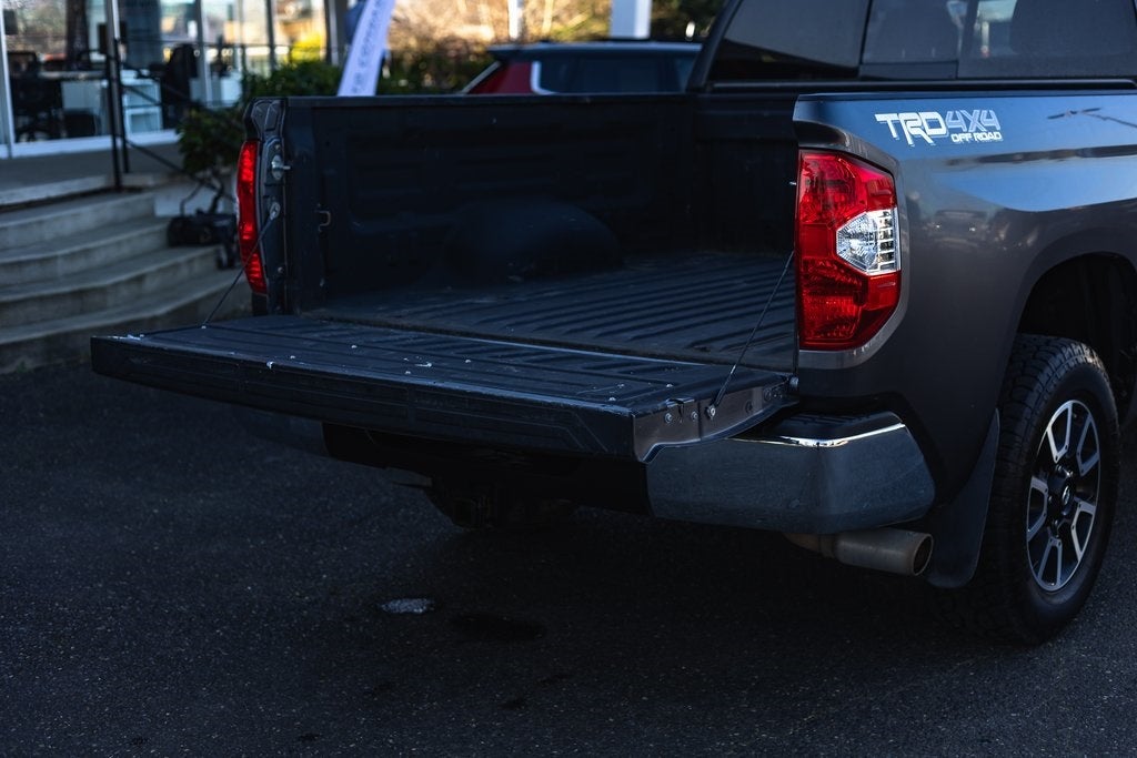 2017 Toyota Tundra SR5