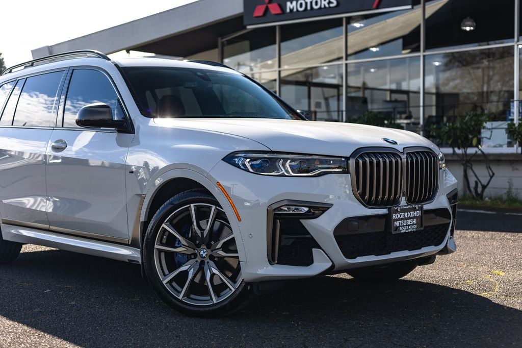 2022 BMW X7 M50i