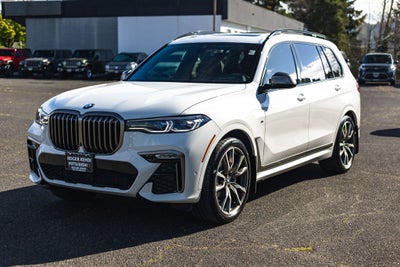 2022 BMW X7 M50i
