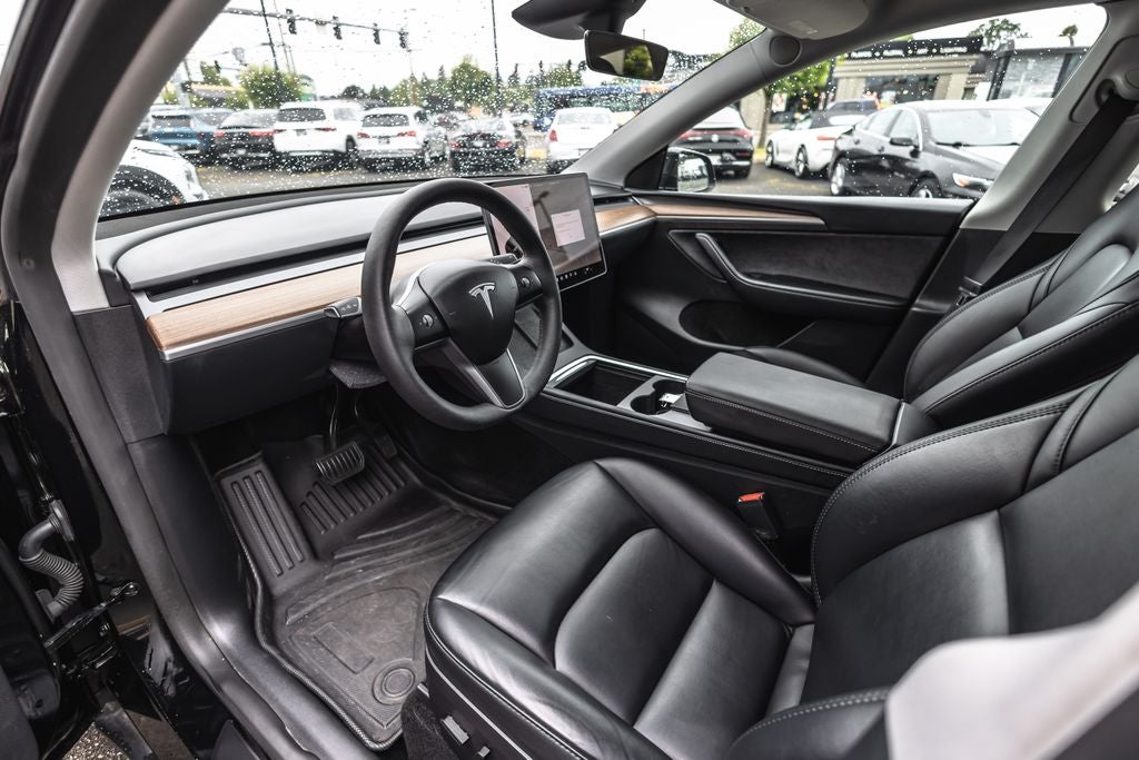 2025 Tesla Model Y Long Range
