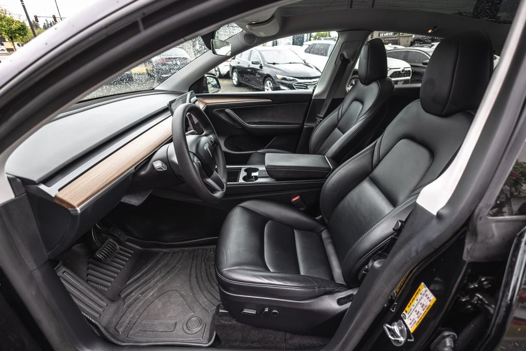 2025 Tesla Model Y Long Range