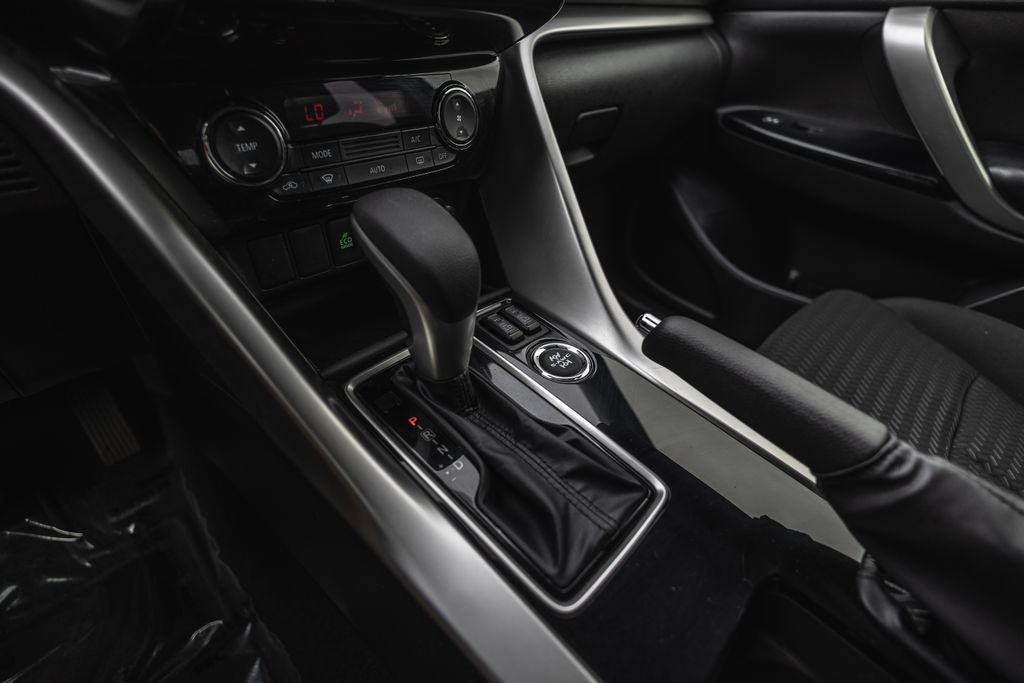 2025 Mitsubishi Eclipse Cross LE