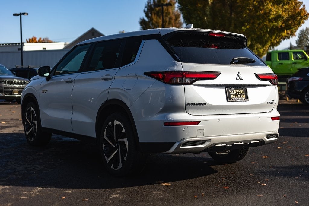 2023 Mitsubishi Outlander PHEV SE