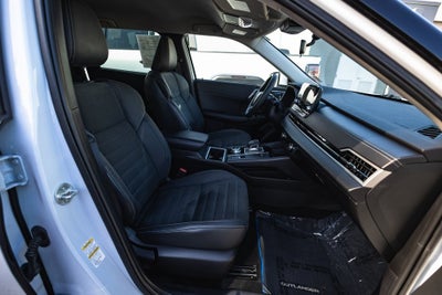 2023 Mitsubishi Outlander PHEV SE