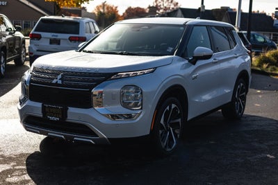 2023 Mitsubishi Outlander PHEV SE