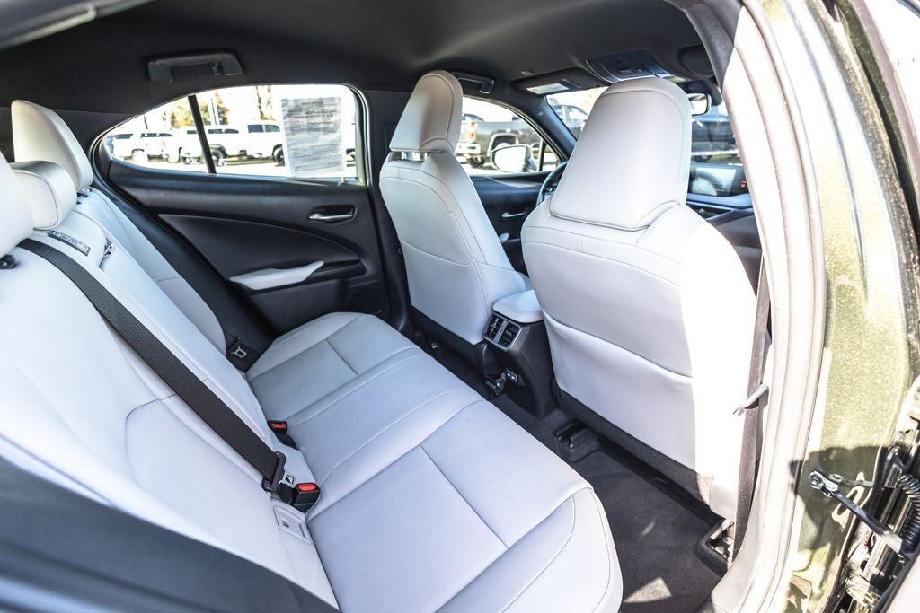 2022 Lexus UX 250h Base