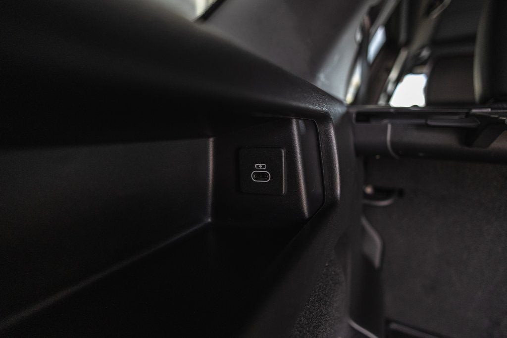 2023 Land Rover Discovery Sport SE R-Dynamic