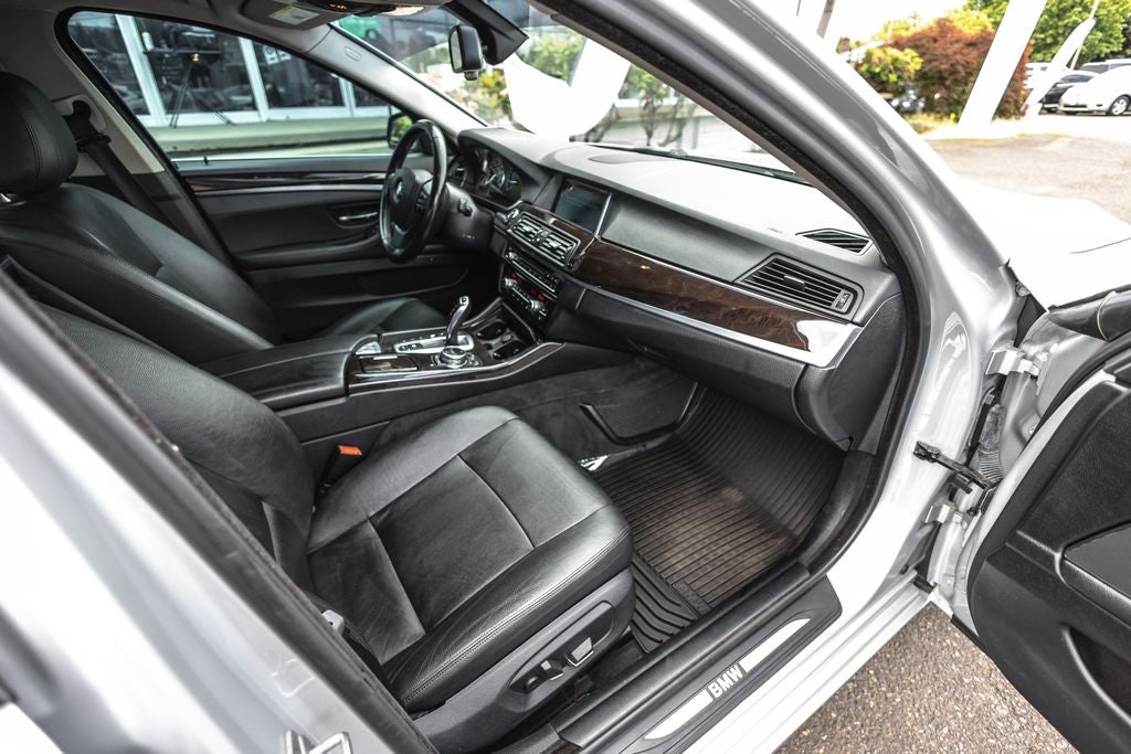 2015 BMW 5 Series 528i xDrive