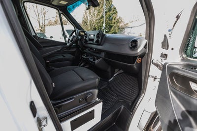 2019 Freightliner Sprinter 2500 High Roof