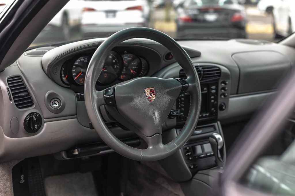 2001 Porsche 911 Carrera 4